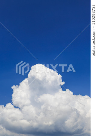 夏天的雲彩的圖像 夏天的雲彩的圖像 110298752