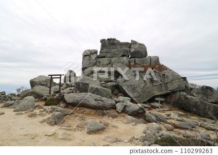 2023年10月攀登山梨縣金峰山 110299263