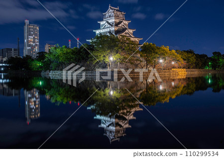 Hiroshima Castle tower illuminated Hiroshima Castle tower illuminated 110299534