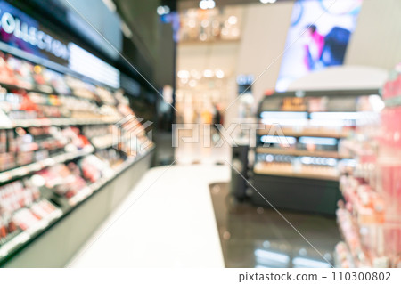 abstract blur and defocused luxury shopping mall and retail store for background abstract blur and defocused luxury shopping mall and retail store for background 110300802