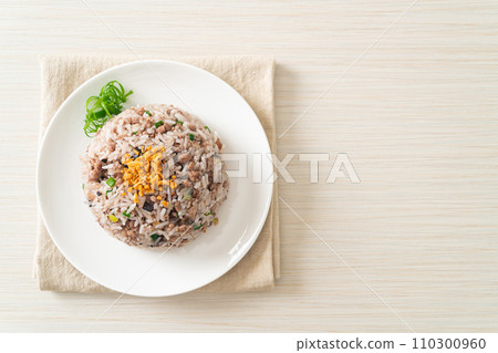 Salted Chinese Black Olive Fried Rice with Minced Pork 110300960