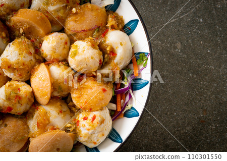 Meatball and fishball spicy salad Meatball and fishball spicy salad 110301550