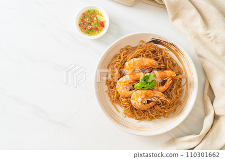 Casseroled or Baked Shrimp with Glass Noodles Casseroled or Baked Shrimp with Glass Noodles 110301662