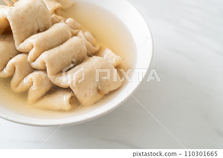 Odeng - Korean fish cake skewer in soup 110301665