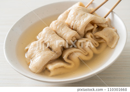Odeng - Korean fish cake skewer in soup 110301668