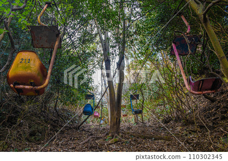 Ruins of a lift left in the mountains Ruins of a lift left in the mountains 110302345