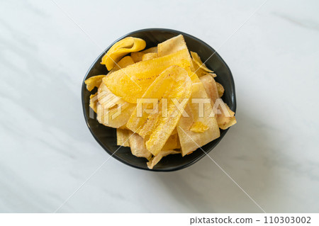 Banana Chips - fried or baked sliced banana 110303002