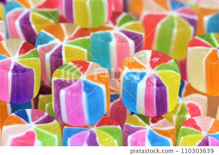色彩繽紛的手工糖果 色彩繽紛的手工糖果 110303639