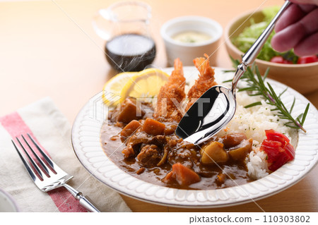 Shrimp fry curry 110303802