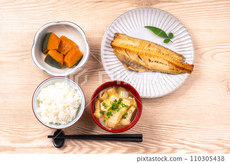 Japanese food with one soup and two dishes 110305438