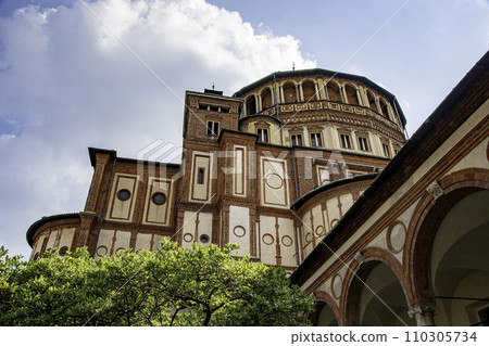 Early summer cityscape of Milan, Italy 110305734