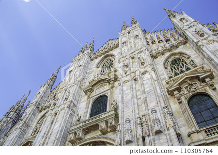 Early summer cityscape of Milan, Italy 110305764