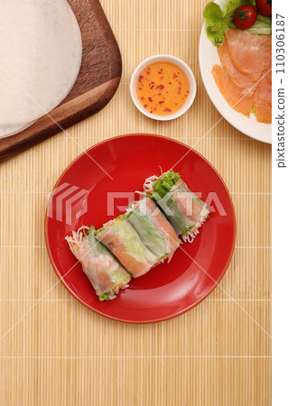 Delicious fresh spring rolls Delicious fresh spring rolls 110306187