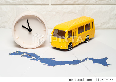 公車司機長時間工作的形象 公車司機長時間工作的形象 110307067