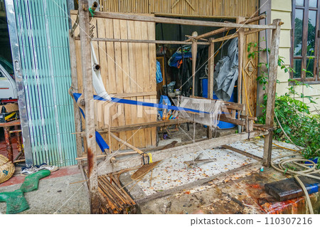 Mai Chau traditional loom 110307216