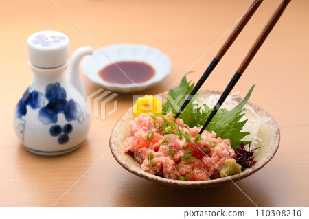 Negitoro tuna tataki 110308210