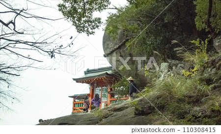Kamikura Shrine, Kumano Gongen, Gotobiki Rock, Shingu City, Shrine, Kumano Sanzan, World Heritage Site, Kumano Kodo, Wakayama Kamikura Shrine, Kumano Gongen, Gotobiki Rock, Shingu City, Shrine, Kumano Sanzan, World Heritage Site, Kumano Kodo, Wakayama 110308415