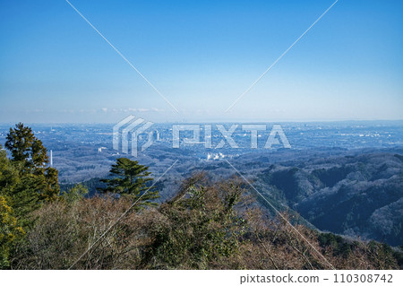 Mount Takao: Omotesando/Hiking Trail No. 1: View of the Kanto Plain from the observation deck next to the 11th Street Teahouse Mount Takao: Omotesando/Hiking Trail No. 1: View of the Kanto Plain from the observation deck next to the 11th Street Teahouse 110308742