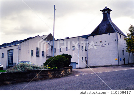 glen rossie distillery 110309417