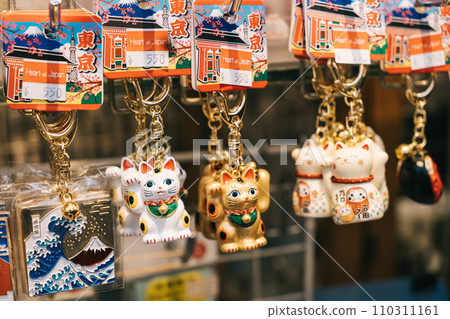 Japanese souvenir beckoning cat souvenir keychain Japanese souvenir beckoning cat souvenir keychain 110311161