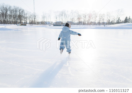 孩子們滑冰 110311327