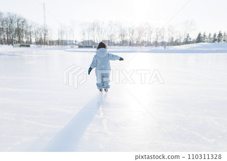 孩子們滑冰 110311328