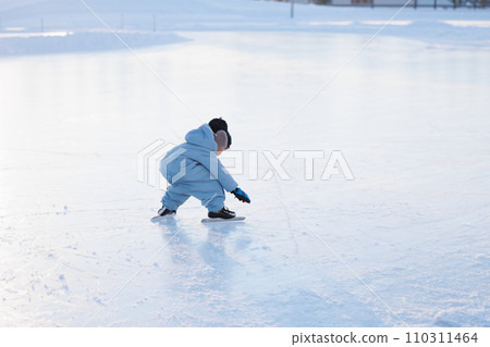孩子們滑冰 孩子們滑冰 110311464