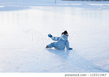 孩子們滑冰 孩子們滑冰 110311467