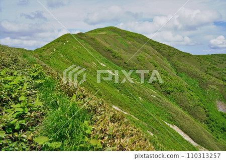 從小鷲倉眺望和嶽山頂 110313257