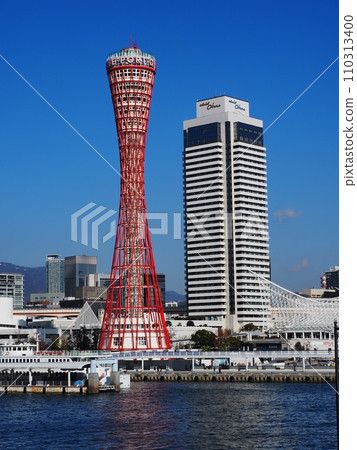 Scenery of Meriken Park seen from Kobe Harborland in January 2024 110313400