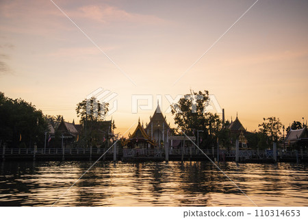THAILAND AMPHAWA MAE KLONG RIVER SUNSET 110314653
