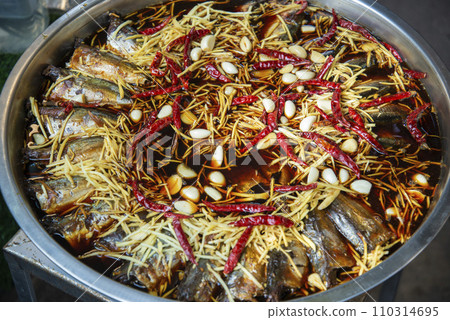 THAILAND AMPHAWA MAE KLONG RIVER MARKET 110314695