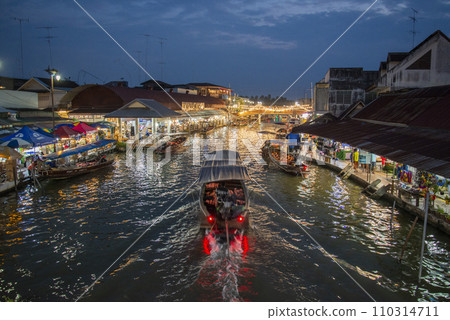 THAILAND AMPHAWA MAE KLONG FLOATING MARKET 110314711