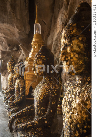 THAILAND RATCHABURI WAT KHAO NGU CAVE 110315411