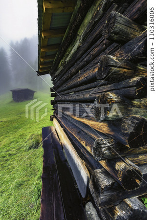 Wooden haylofts in the Stubai Alps 110316006