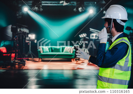 負責工作室道具的年輕人。 110316165