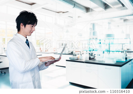young man working in a research institute 110316410