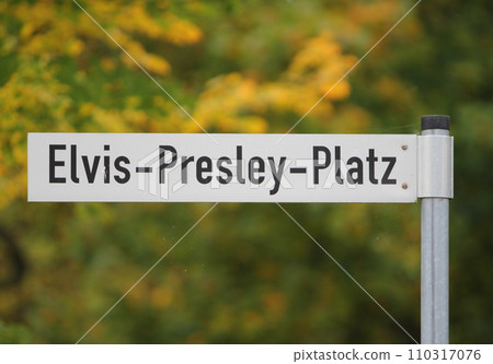 street sign 110317076