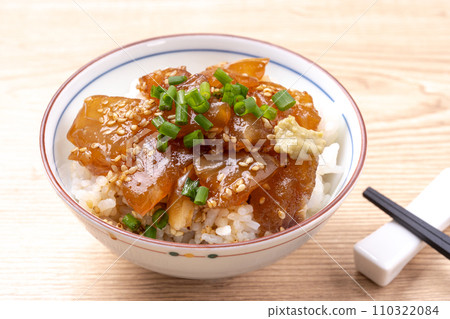 Pickled sea bream bowl Pickled sea bream bowl 110322084