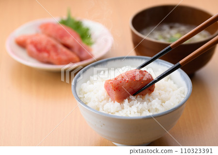 Karashi mentaiko, rice and miso soup Karashi mentaiko, rice and miso soup 110323391