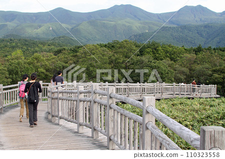 Shiretoko Five Lakes Elevated Boardwalk Shiretoko Mountains Primeval Forest Observation Deck 110323558