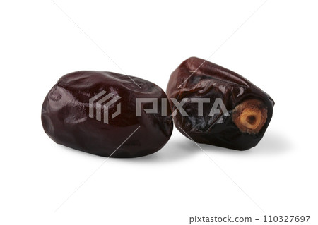 Dried dates 110327697