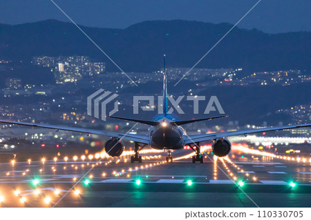 從千里河畔看大阪_伊丹機場跑道32L 從千里河畔看大阪_伊丹機場跑道32L 110330705