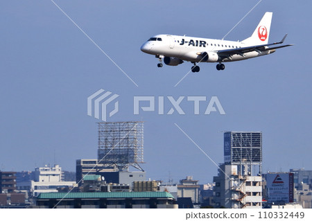 大阪國際機場 JAL 飛機著陸準備就緒 Sky Park 大阪國際機場 JAL 飛機著陸準備就緒 Sky Park 110332449