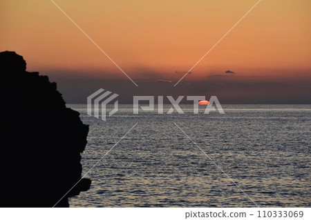 Sunset on the coast and a rock shaped like a lion 7 Sunset on the coast and a rock shaped like a lion 7 110333069