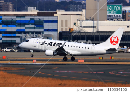 Osaka International Airport JAL Airplane Landing Ready Sky Park Osaka International Airport JAL Airplane Landing Ready Sky Park 110334100