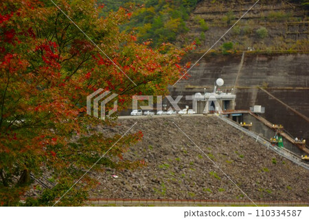 Yanase dam embankment 110334587