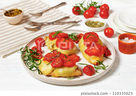 Pesto Tomato Cheese Chicken Breast, top view 110335023