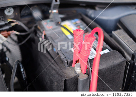 positive side of car battery 110337325