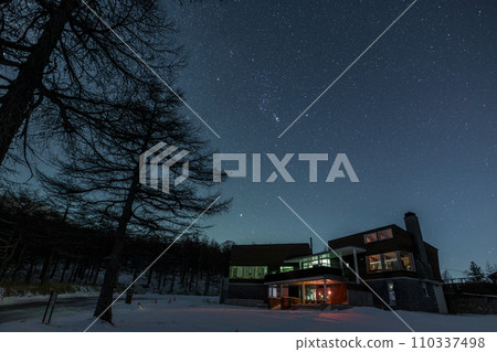 高峰高原的冬季星空 110337498